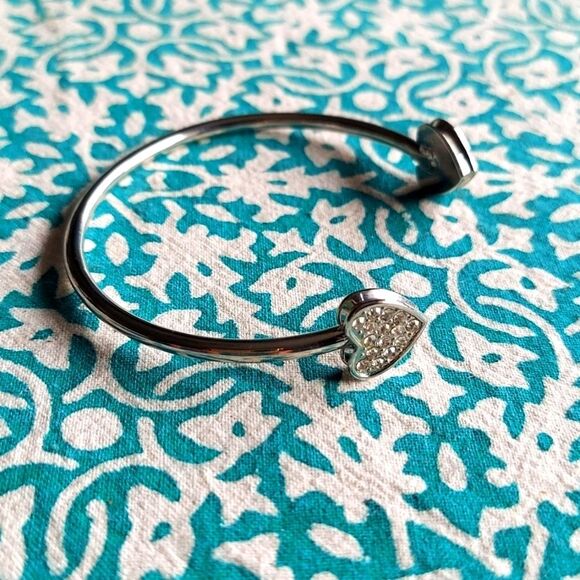 Women's Silver Bracelet with hearts at the tips - Picture 1 of 5